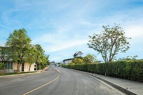 The Horizon Groove Hotel