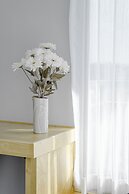 The Horizon Groove Hotel