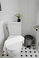 The Horizon Groove Hotel