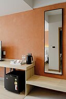 The Horizon Groove Hotel