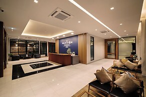 The Horizon Groove Hotel