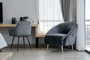 The Horizon Groove Hotel