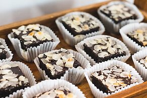 The Horizon Groove Hotel