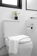 The Horizon Groove Hotel