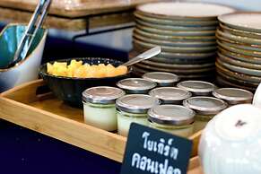 The Horizon Groove Hotel