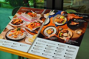 The Horizon Groove Hotel