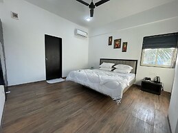 Sunny Executive Satara