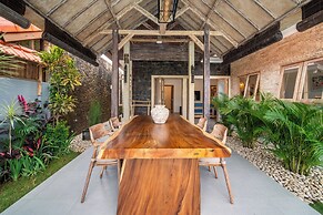 Tropical Villa Senang