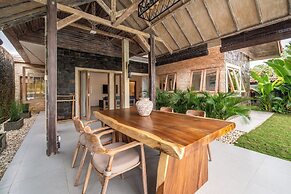 Tropical Villa Senang