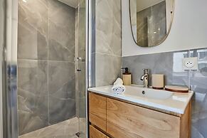 Apartment in the Center of Paris