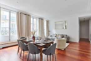 Sublime 3 Bedroom Flat Palais Royal Bourse