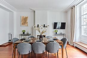 Sublime 3 Bedroom Flat Palais Royal Bourse