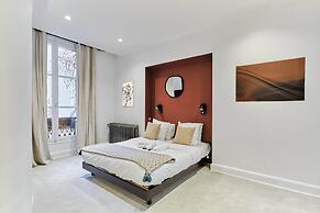 Sublime 3 Bedroom Flat Palais Royal Bourse