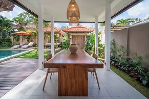 Tropical Villa Sinar Maluku