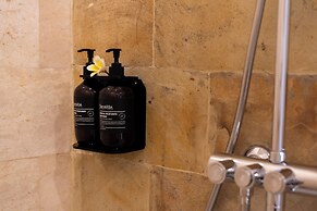 Tropical Villa Sinar Maluku