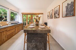 Tropical Villa Sinar Maluku