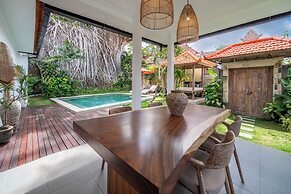 Tropical Villa Sinar Maluku