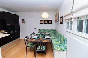 Superb Terrace Apart Champs Elysees Eiffel Tower