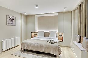 Sublime and new Studio Center of Paris