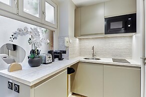 Sublime and new Studio Center of Paris