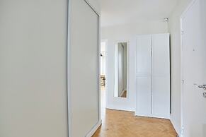 2 Bedroom Flat Centre de Paris - Eiffel Tower View