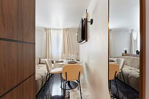 Magnificent New Studio Louvre Palais Royal