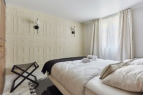 Magnificent New Studio Louvre Palais Royal