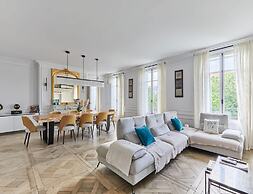 Incredible Apartment Etoile Porte Maillot