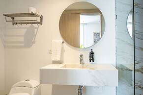 w Prestigious Loft w Modern Terrace in CTG