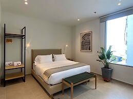 w Charming 2BR w Splendid Terrace in CTG