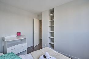 Sublime 2 Bedroom Flat Quai de Seine Eiffel Tower