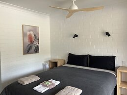 61 OCEAN ROAD MOTEL