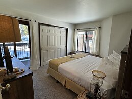 Beautiful Renovated 3br In Keystone 3 Bedroom Condo