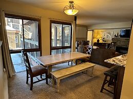 Beautiful Renovated 3br In Keystone 3 Bedroom Condo