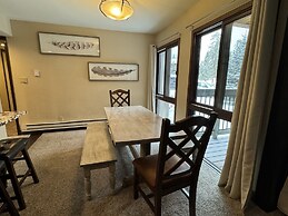 Beautiful Renovated 3br In Keystone 3 Bedroom Condo