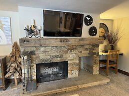 Beautiful Renovated 3br In Keystone 3 Bedroom Condo