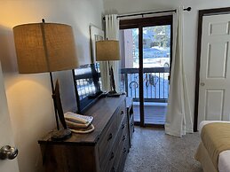 Beautiful Renovated 3br In Keystone 3 Bedroom Condo