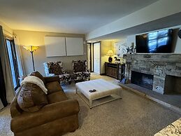 Beautiful Renovated 3br In Keystone 3 Bedroom Condo