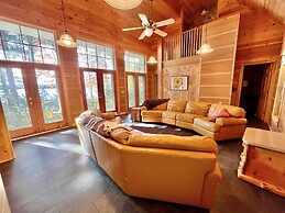 Bear Point Limit 15 7 Bedroom Villa