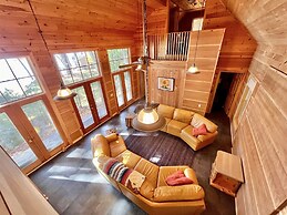 Bear Point Limit 15 7 Bedroom Villa