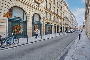 Charming Apartment Faubourg St Honore Madeleine
