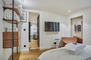 Charming Apartment Faubourg St Honore Madeleine