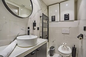 Charming Apartment Faubourg St Honore Madeleine