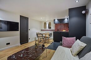 Charming Apartment Faubourg St Honore Madeleine