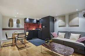 Charming Apartment Faubourg St Honore Madeleine