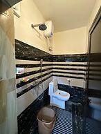 The FarmHouse Cafe & Lounge