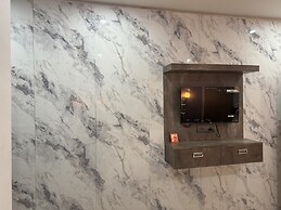 The FarmHouse Cafe & Lounge