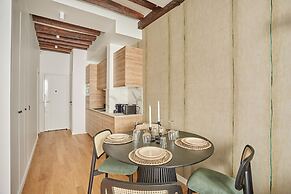 New Apartment Center of Paris Place de la Bourse