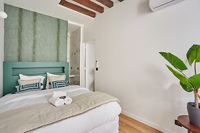 New Apartment Center of Paris Place de la Bourse