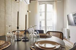 New Apartment Center of Paris Place de la Bourse